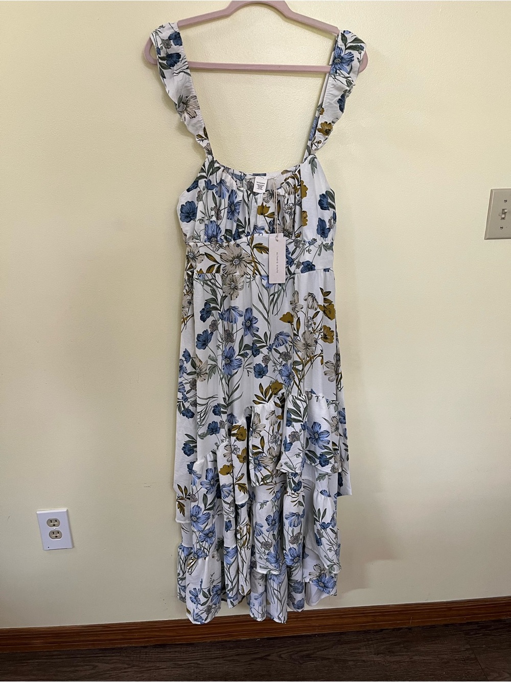NEW Altar’d State Brielle Floral Maxi Dress Size Medium, Large and XL Available - Picture 10 of 14